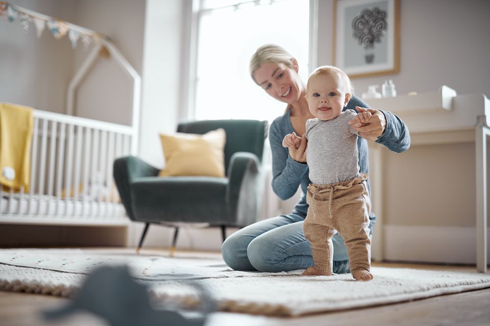 Laufenlernen Die Ersten Schritte Ihres Babys Aptaclub