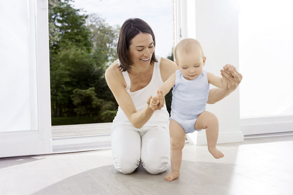 Laufenlernen Die Ersten Schritte Ihres Babys Aptaclub