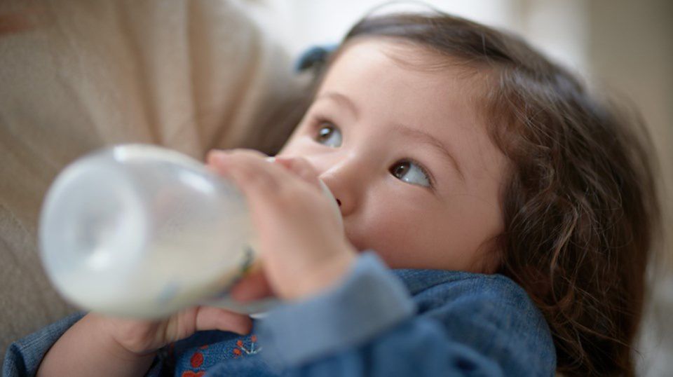 Preparing A Bottle Feed Bottle Feeding Tips Aptaclub