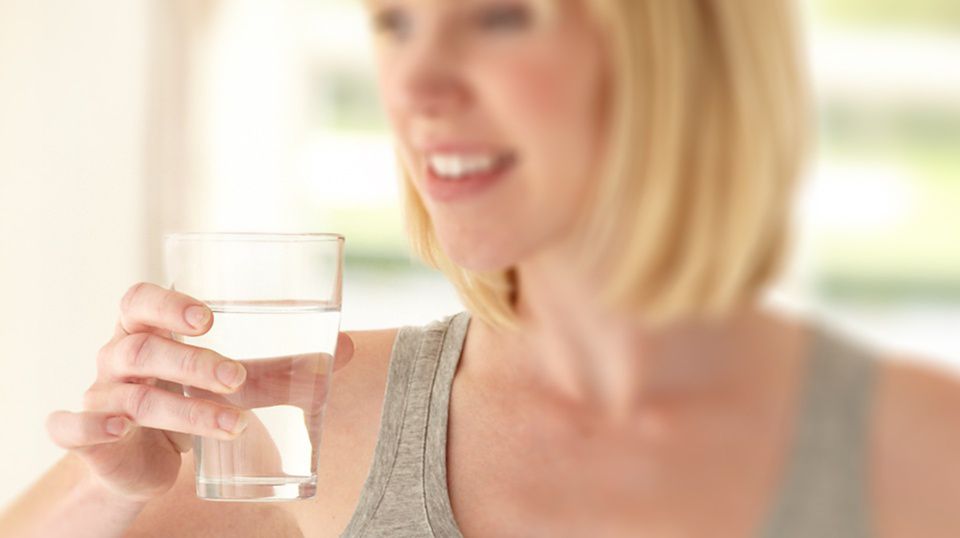 Fluids in Pregnancy – How Much Water to Drink - Aptaclub