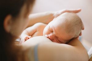 breast feeding positioning