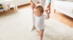 baby milestones walking