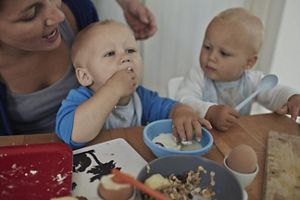Babys beim Essen