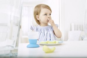 toddler eating