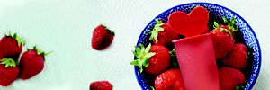 Erdbeere-Kindermilch Eis-Pop