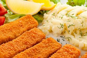 Fischstäbchen mit Karfiol-Püree