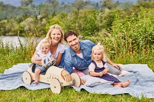 milupa-de-header-neureuther-familie-draussen