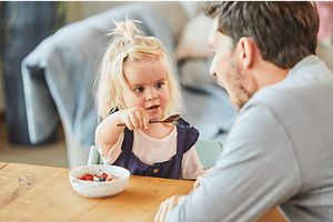 mil-de-neureuther-matilda-fuettert-felix-artikel