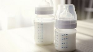 Baby Bottles With Milk