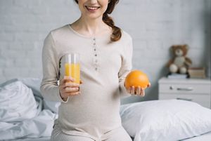 pregnant-orange-juice.jpg