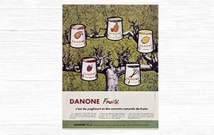 Affiche publicitaire pour le premier yaourt aromatisé aux fruits Danone Affiche publicitaire pour le premier yaourt aromatisé aux fruits Danone